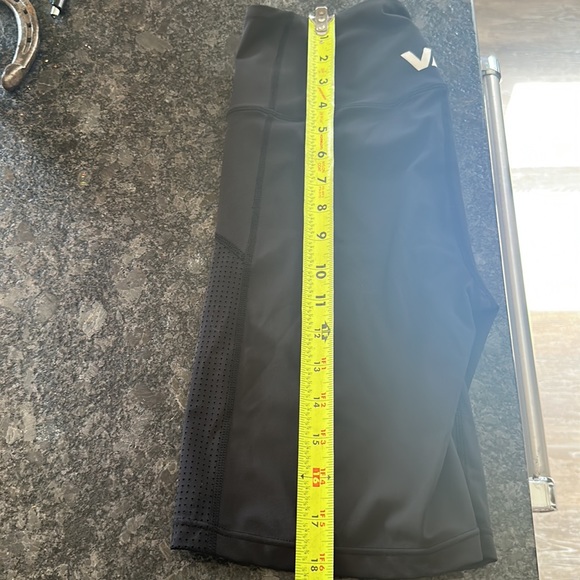 RVCA athletic shorts - Picture 3 of 7